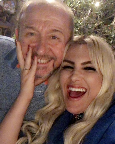 Selin Ciğerci babasını paylaştı sosyal medya yıkıldı! 1,5 milyon TL'lik cip almıştı - Resim: 4