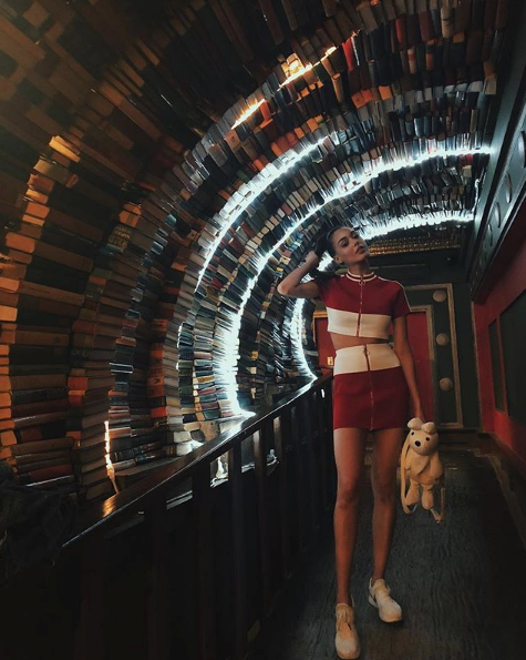 Show TV Çukur'un Sena'sı Dilan Çiçek Deniz adını güneşe yazdıracak! - Resim: 4