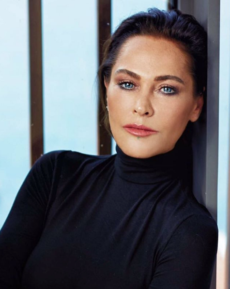 Hülya Avşar önce 'hamileyim' dedi şimdi de ülkeyi terk ediyor - Resim: 1