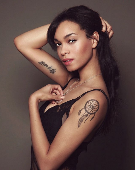 Ezhel'in sevgilisi çıplak yatak pozu paylaştı hayranları ayrılmasını istedi - Resim: 2