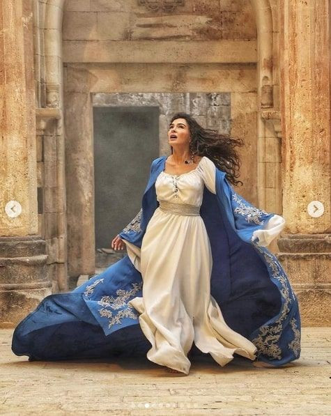 Hercai dizisine Ebru Şahin ve Akın Akınözü bakın nasıl veda ettiler dizi final yaptı - Resim: 4