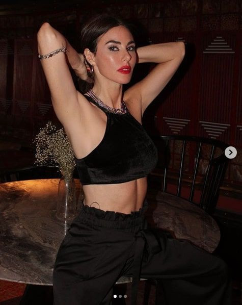 Defne Samyeli bikinili halini paylaştı Serenay Sarıkaya'ya nazire yaptı dendi - Resim: 1