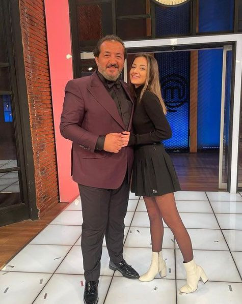 Mehmet Şef'in kızı Sude Yalçınkaya'dan dudak uçuklatan pozlar! Siyah bikinisiyle tozu dumana kattı! - Resim: 2