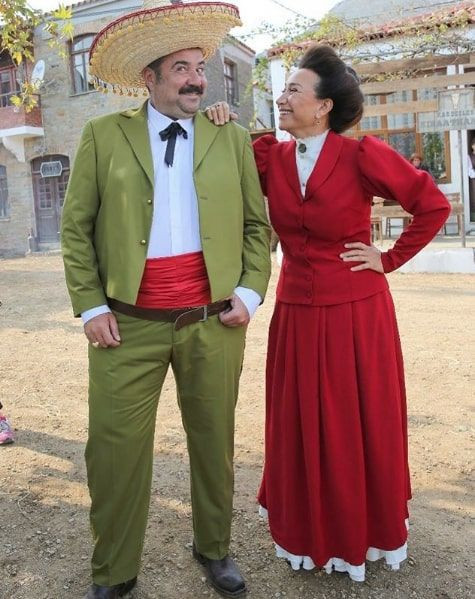 Demet Akbağ'ın gergin anları muhabirlerden koşar adım uzaklaştı - Resim: 4