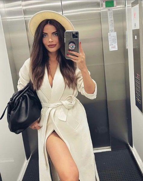 'Sütyenle dışarı fırlamışsın' sözlerini Ceren Hindistan 'Edepsiz namussuz' diyerek tiye aldı - Resim: 2