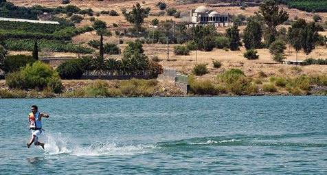 Hz. İsa gibi denizde yürüdü - Resim: 3