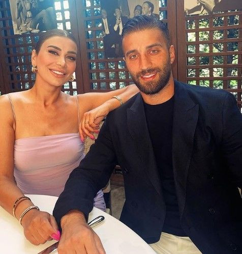 Alparslan Öztürk'ün Ebru Şancı'ya herkesin içinde tokat attığı görüntüler sosyal medyayı salladı! - Resim: 2