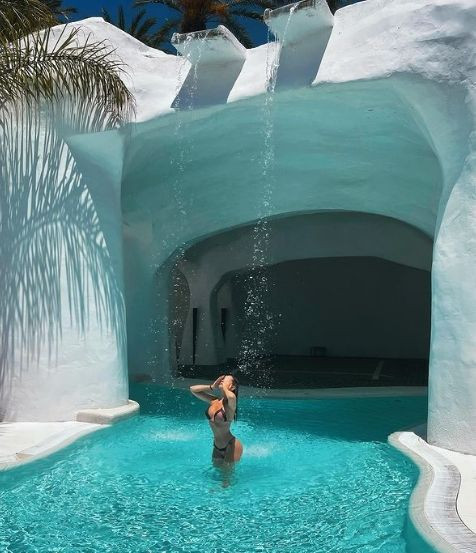 Serdar Ortaç'ın eski eşi Chloe'den bikinili pozlar gündeme bomba gibi düştü! - Resim: 2