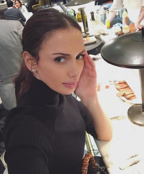 Emina Sandal'ın estetik olmadan önceki haline bakın - Resim: 1