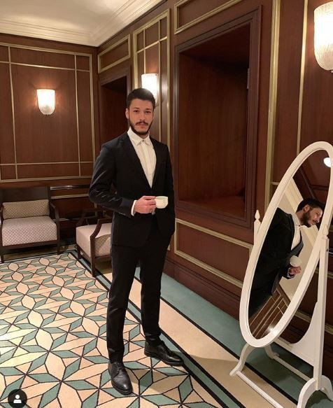 Çukur'un yıldızı Kubilay Aka ve sevgilisi Miray Daner gecelerde böyle yakalandılar! - Resim: 2