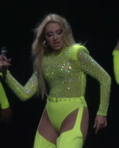 Hadise Jennifer Lopez mayosu eleştirilerine sert çıktı! 'Salak değilim' diyerek isyan etti - Resim: 3