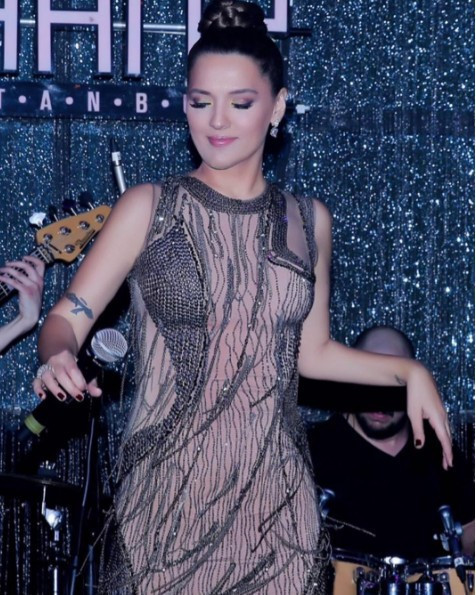 Demet Akalın dehşet anlarını anlattı silahı sık dedim - Resim: 4