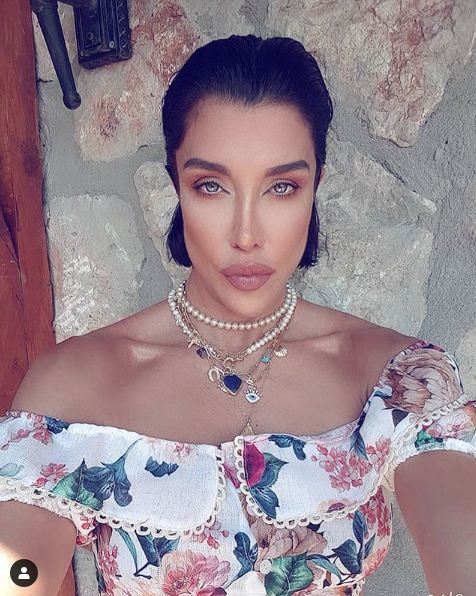 Deniz Akkaya kızıyla bikinili fotoğraf paylaştı! Kaslı vücudu sosyal medyada olay oldu - Resim: 2