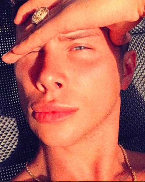 Samet Liçina direk dansı yaptı olanlar oldu Kerimcan'ın kankası - Resim: 3