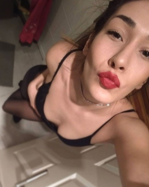 Survivor Berna Canbeldek'in seksi pozları çıktı - Resim: 1