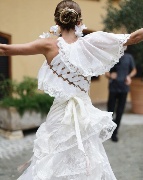 Şeyma Subaşı'nın gelinliğinin elbiselerinin fiyatı dudak uçuklattı! - Resim: 3