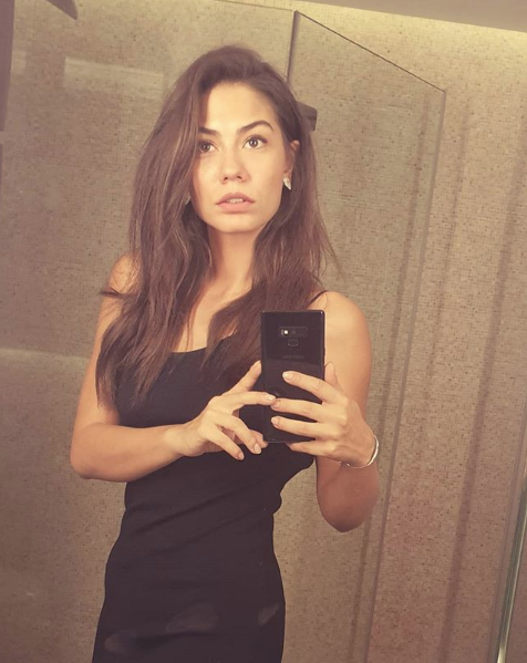 Demet Özdemir Evim dizisiyle ekranlara dönüyor! Partneri ise İbrahim Çelikkol oldu - Resim: 3