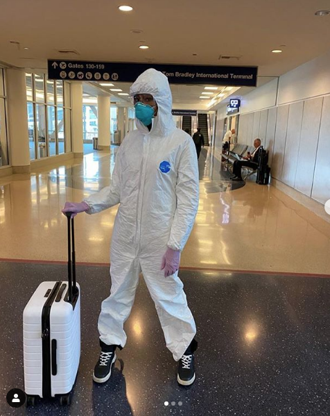 Kate Campbell havaalanına böyle geldi! Ünlü isimlerin Koronavirüs önlemleri - Resim: 1