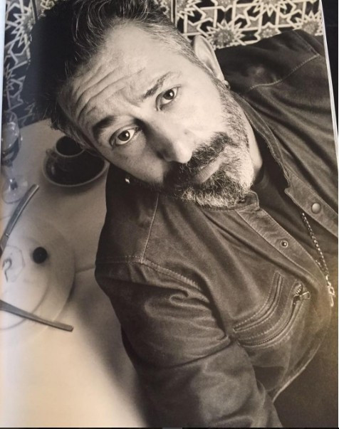 Cem Yılmaz paylaştı fotoğraftaki çıplak kadın olay oldu - Resim: 1