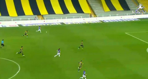 Fatih Tekke'den saç baş yolduran hata - Resim: 2