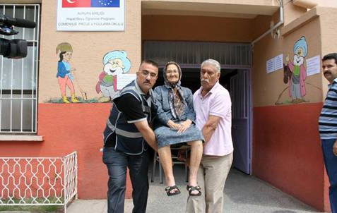 2011 seçiminin en ilginç kareleri - Resim: 1