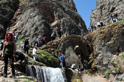 Kanlı çatışmaların ardından bir ilk! - Resim: 3
