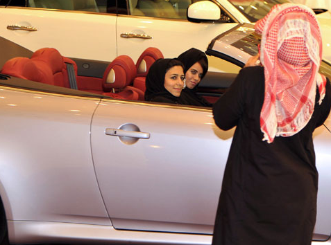 Suudi kadınları asfaltı ağlatıp kralı korkuttu - Resim: 5