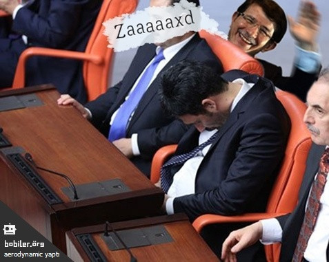 Uğur Işılak uyudu capslere konu oldu - Resim: 4