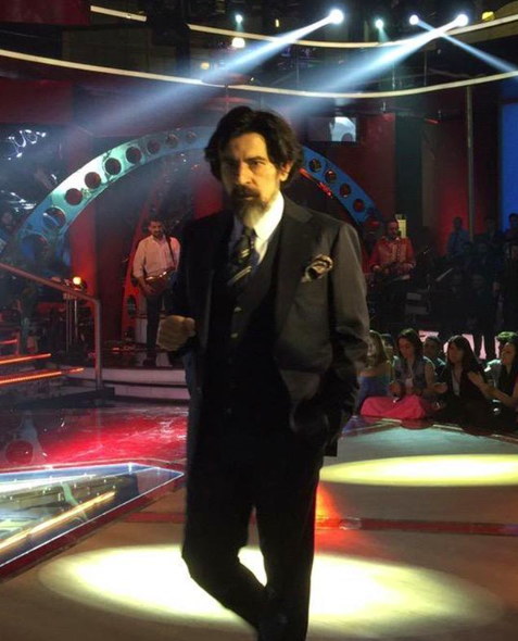 Okan Bayülgen kaç yaşında kaç kere evlendi ilk eşi kimdir? - Resim: 1