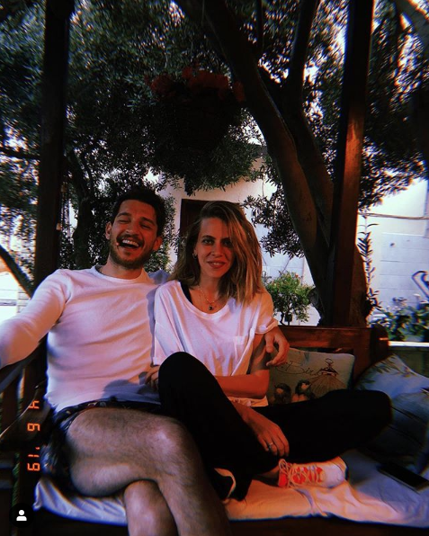 Melis İşiten ve Uraz Kaygılaroğlu yollarını ayırıyor! İkili boşanma haberini böyle duyurdu - Resim: 1