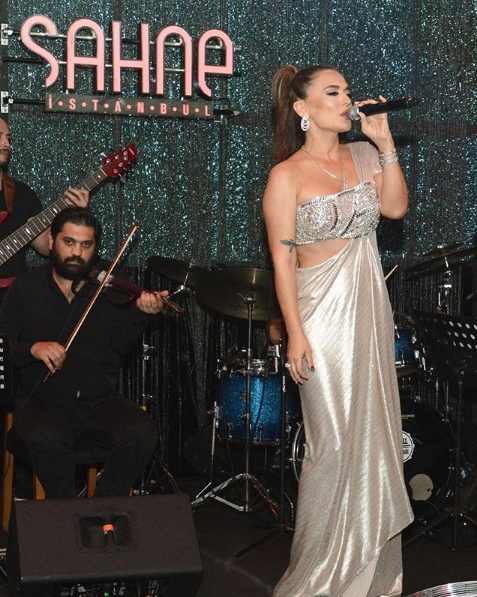 Demet Akalın Koronavirüs'e dikkat çekmek için bakın ne paylaşımı yaptı - Resim: 4