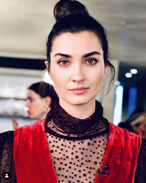 Tuba Büyüküstün evde kalanlar için müjdeyi işte böyle duyurdu - Resim: 4