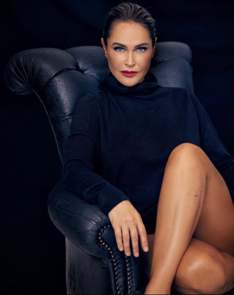 Tuğba Ekinci Hadise ve Hülya Avşar'a meydan okudu bikinili halini paylaştı - Resim: 3