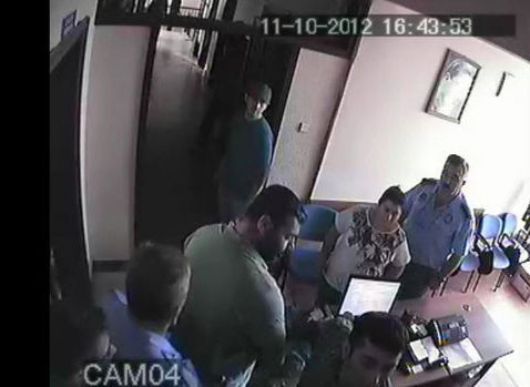 Belediye Başkanı'nı makamında vurdu - Resim: 2