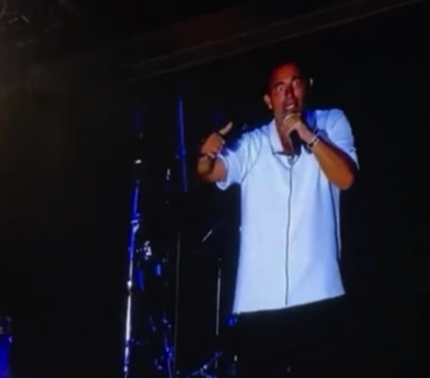 Mustafa Sandal'dan konserde çalışanı aşağıladı! Skandal sözler bomba gibi patladı - Resim: 1