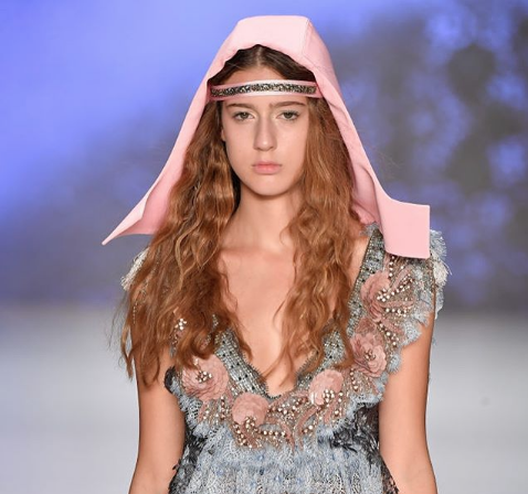 Tacı alınan Itır Esen'in yerine geçen Türkiye güzeli Aslı Sümen ilk kez... - Resim: 2