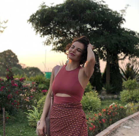 Göksel'in yataktaki cesur tatil pozu sosyal medyayı salladı - Resim: 3