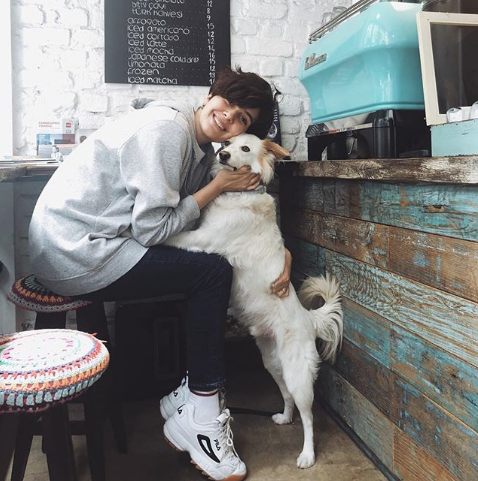 Bergüzar Korel bornozuyla paylaştı takipçileri adeta isyan etti - Resim: 4