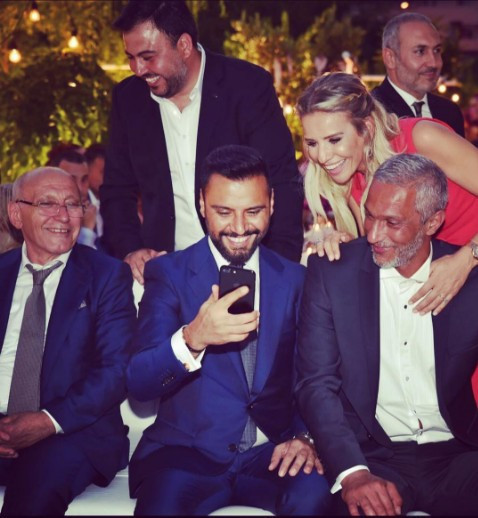 Alişan ve Eda Erol'un nişanı yüzüğü bakın kim taktı - Resim: 1