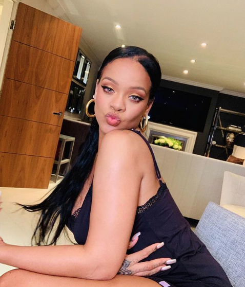 Rihanna Donal Trump'ı topa tuttu! 'Şu an ABD'deki en akıl hastası kişi' - Resim: 2