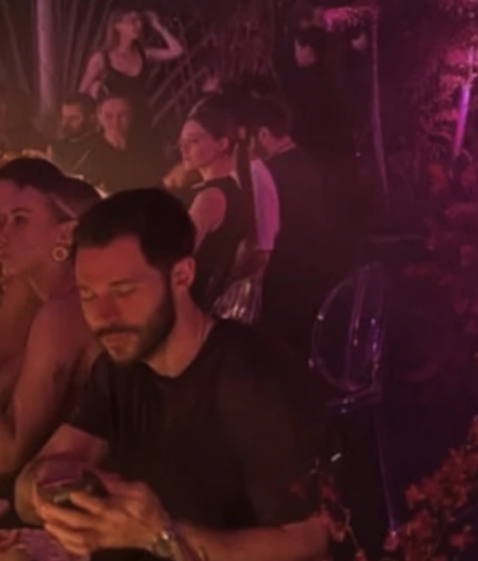 Hakan Sabancı büyük aşkını unuttu! Yakın arkadaşı DJ Mahmut Orhan'ın eski sevgilisiyle görüntülendi - Resim: 4