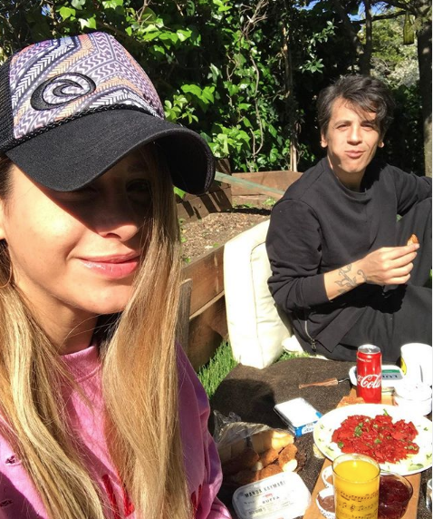 ÇGHB'nin yıldızı Büşra Pekin'den müjdeli haber geldi evlendiği kişi Ersay Üner kim? - Resim: 3