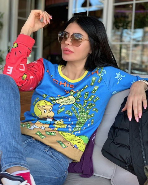 Seksi şarkıcı Ebru Polat'ın havuz pozu ve yorumu yıktı geçti! - Resim: 1