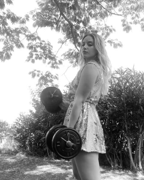 Hayal Köseoğlu kadına şiddete işte böyle meydan okudu bakın neler yazdı - Resim: 4