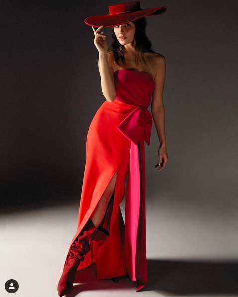 Hande Erçel'i yakan seksi pozlar! Apar topar kaldırılmasını istedi - Resim: 4