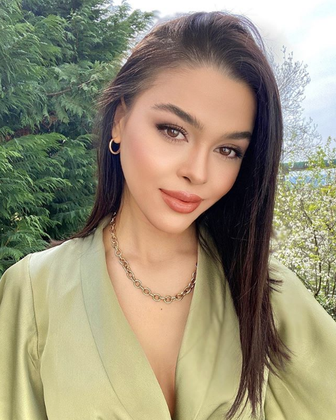 ATV Kuruluş Osman'ın yıldızı ve Dünya Güzeli Aslıhan Karalar marifetlerini sergiledi - Resim: 1