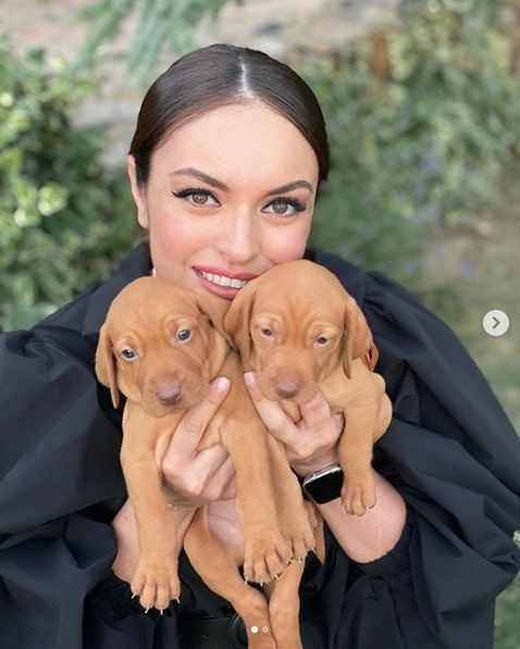 Ezgi Mola şiddet gören öldürülen tüm canlar için açtı ağzını yumdu gözünü - Resim: 1