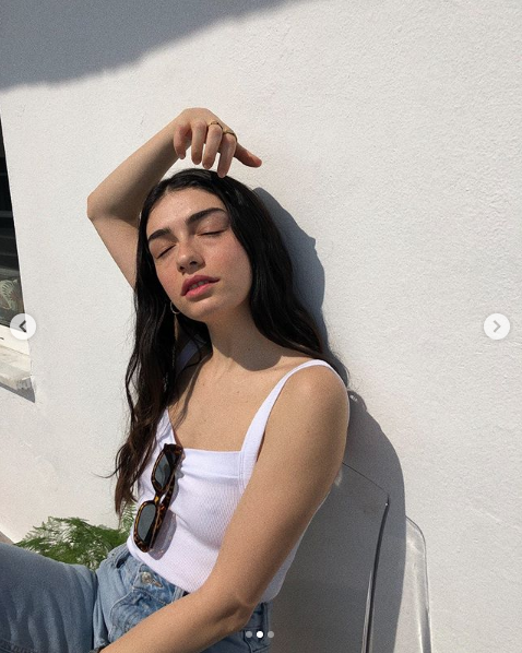 Hazar Ergüçlü'den iddialı pozlar Mucize Doktor Taner Ölmez'le sevişme sahnesi de olaydı - Resim: 3