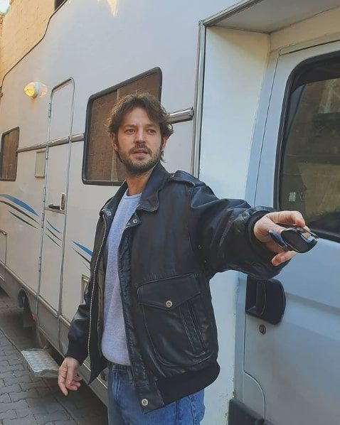 ATV Hercai dizisinden beklenmedik ayrılık ünlü isim diziye veda ediyor - Resim: 4