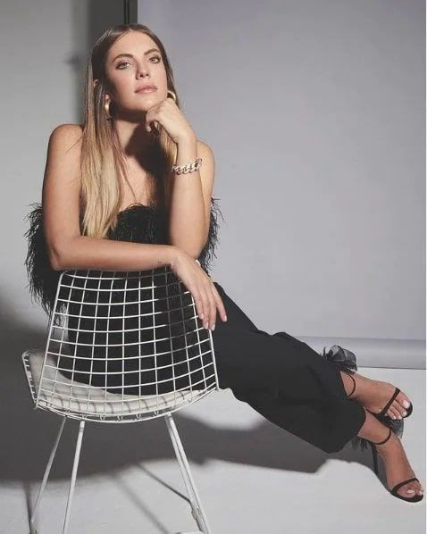 Yasak Elma'da set çalışanları da başrol de koronaya yakalandı durumu ağır - Resim: 4